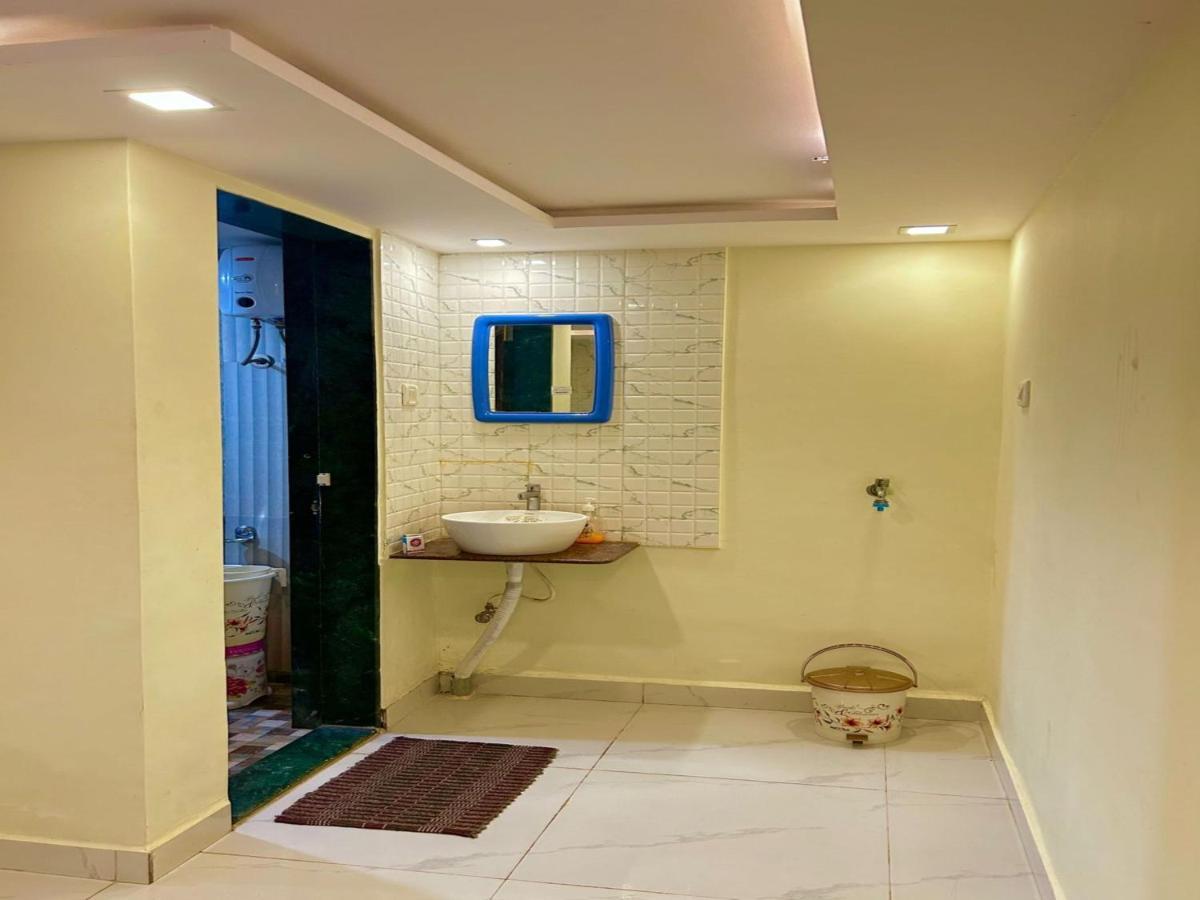 Hotel Wada Chirebandi Gimvi Esterno foto