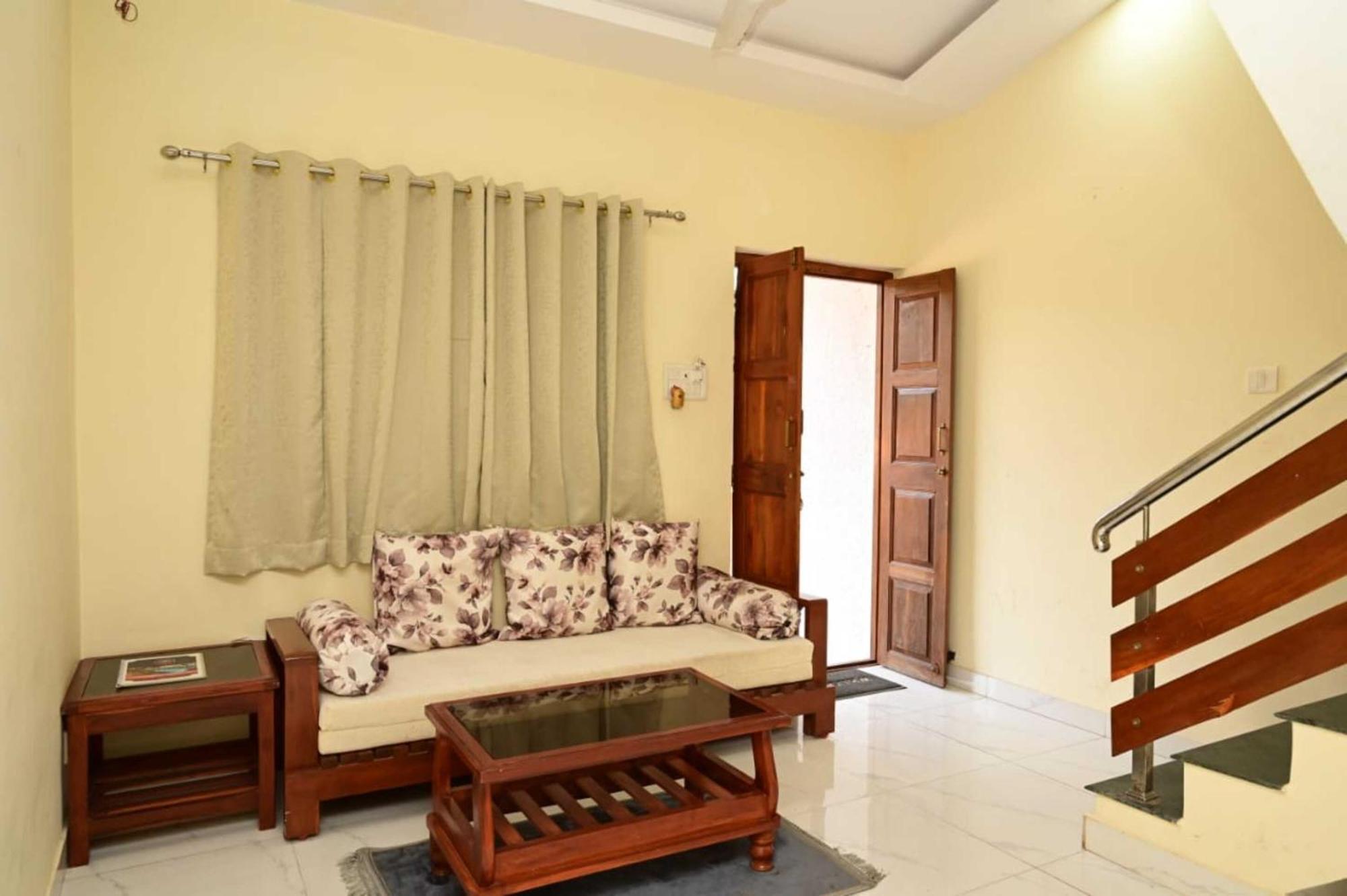 Hotel Wada Chirebandi Gimvi Esterno foto