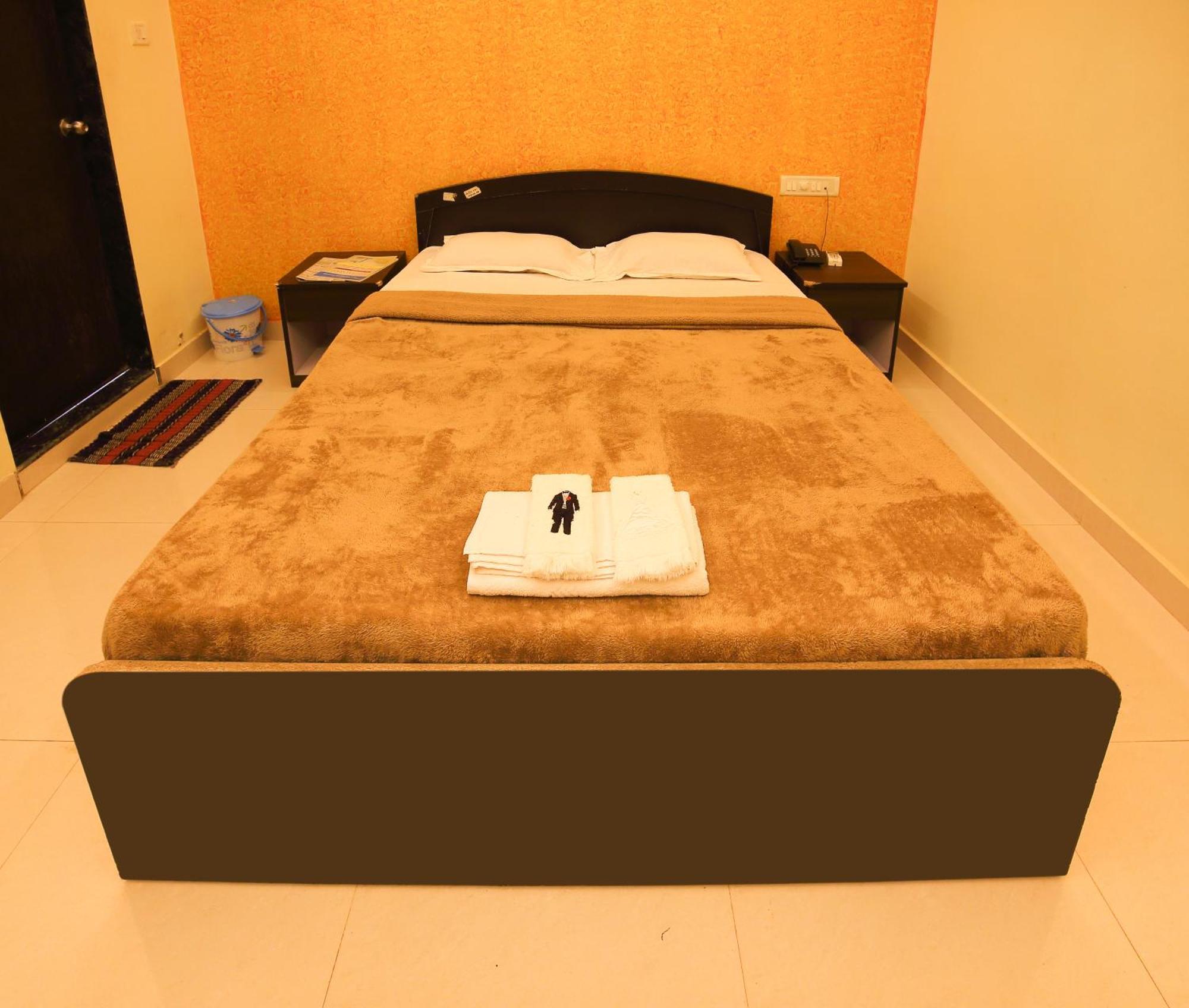Hotel Wada Chirebandi Gimvi Esterno foto